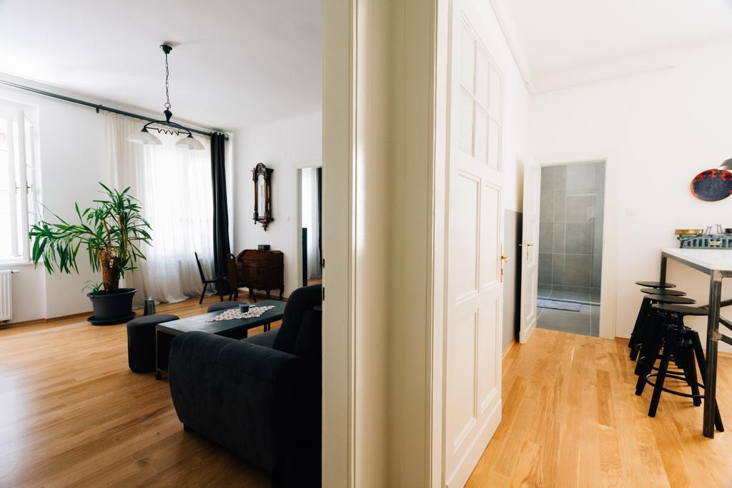 Mazuranic Square Apartment Zagreb Rum bild