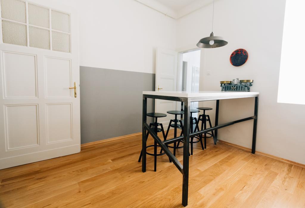 Mazuranic Square Apartment Zagreb Rum bild