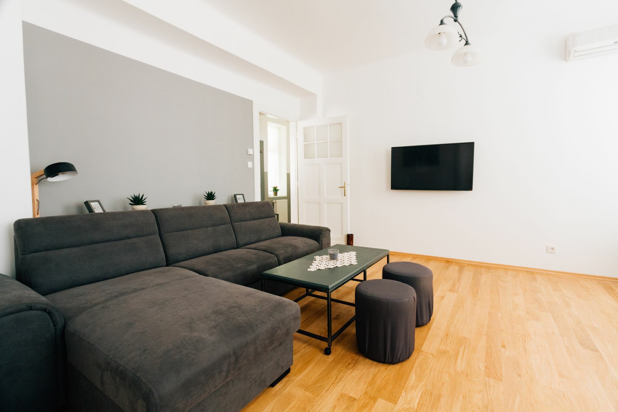 Mazuranic Square Apartment Zagreb Exteriör bild